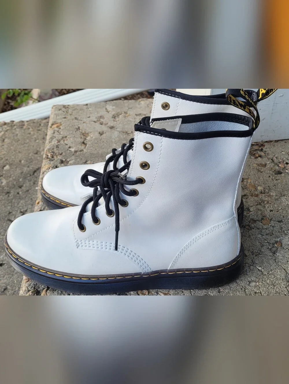 Dr. Martens no trimmed discoloration
